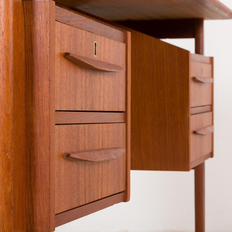 Vintage free standing desk in teak for Tibergaard,Gunnar Nielsen  Denmark, 1960s