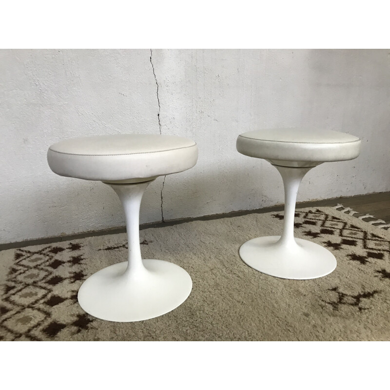 Pair of vintage Knoll tulip stool by Eero Saarinen 1970s