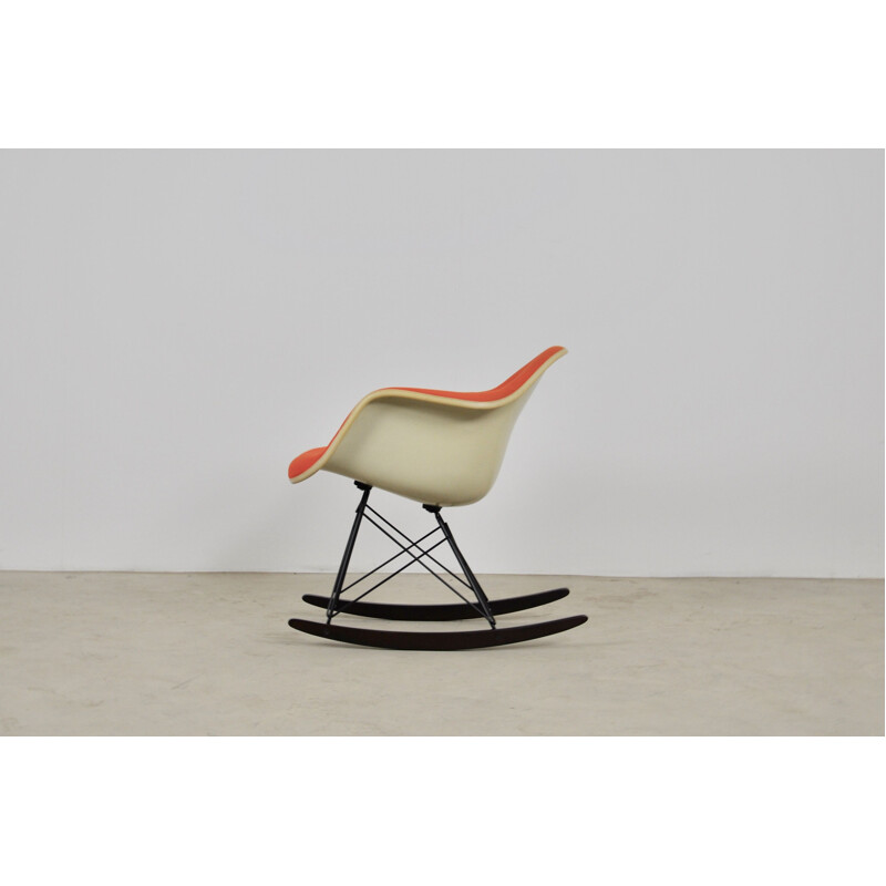 Rocking Chair vintage RAR par Charles & Ray Eames pour Herman Miller 1960