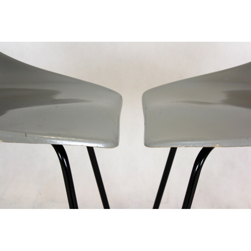 Set of 4 vintage Fiberglass Chairs by Miroslav Navratil for Vertex 1960s