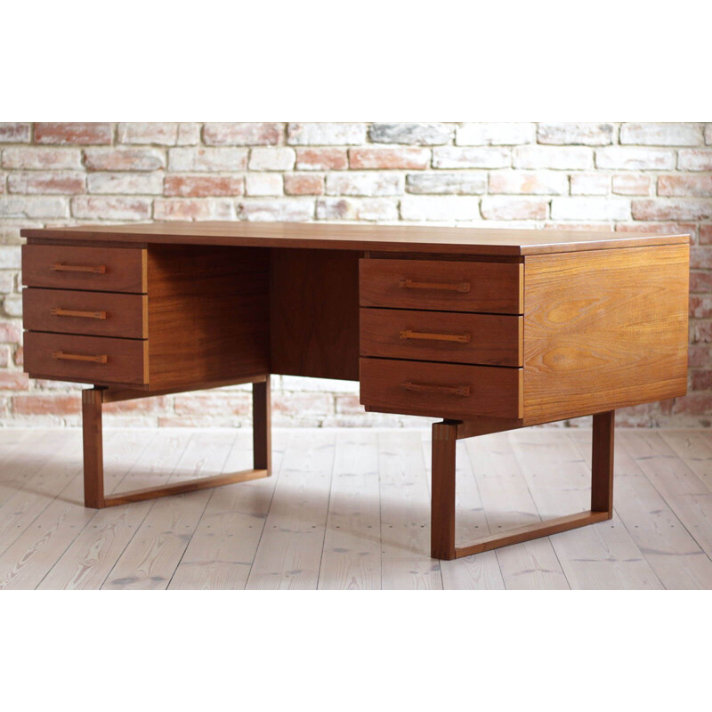 Vintage Desk by Henning Jensen & Torbin Valeur 1960s