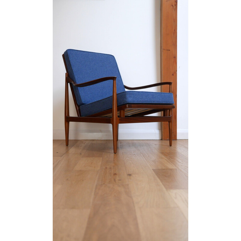 Armchair in teak and blue fabric, Robert HERITAGE - 1958