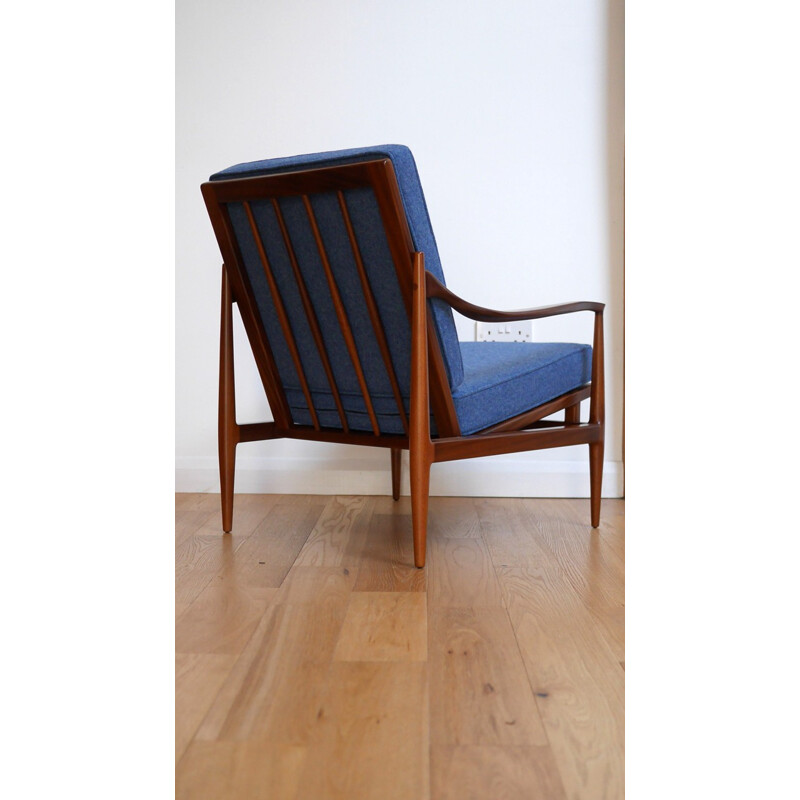 Armchair in teak and blue fabric, Robert HERITAGE - 1958