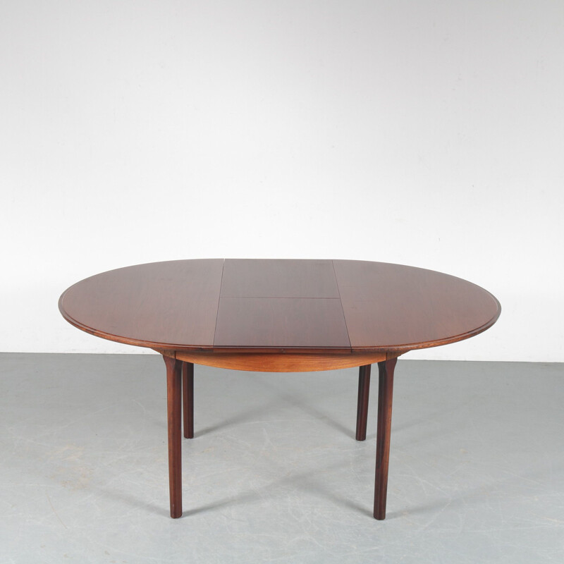 Vintage Round dining table by Moller Denmark 1950s
