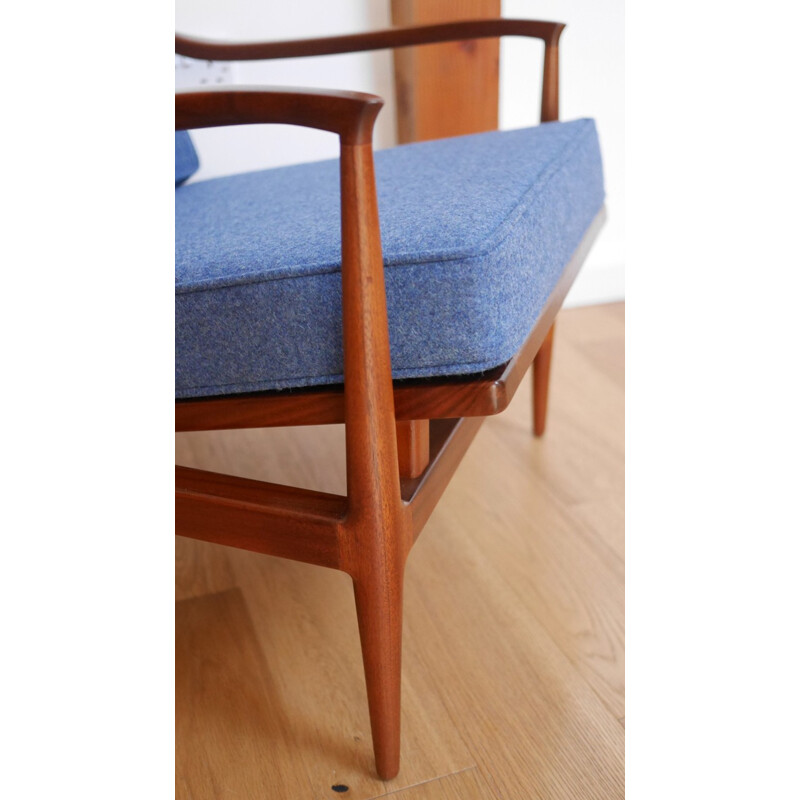 Armchair in teak and blue fabric, Robert HERITAGE - 1958