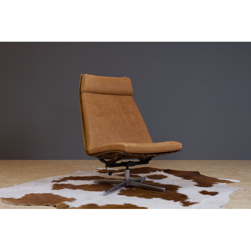 Scandia vintage swivel armchair in full grain leather and rosewood by Hans Brattrud, Norway 1959