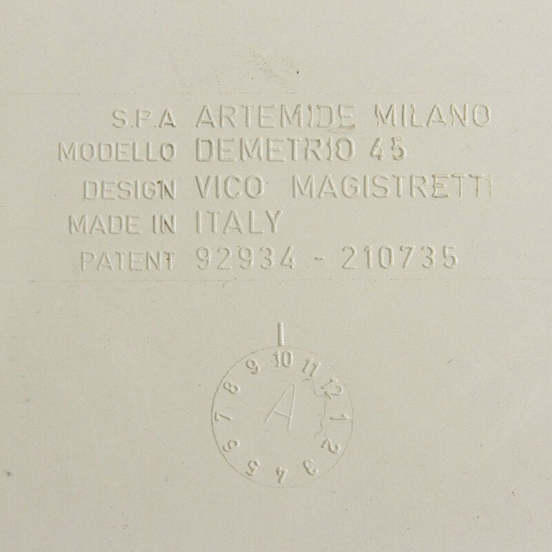 Vintage white coffee table "Demetrio 45" by Vico Magistretti for Artemide 1960