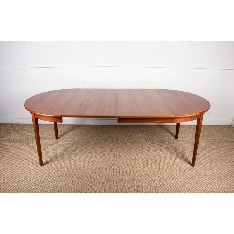 Vintage Extendable Teak Dining Table by H.Sigh & Sons Danish Mobelfabrik 1960