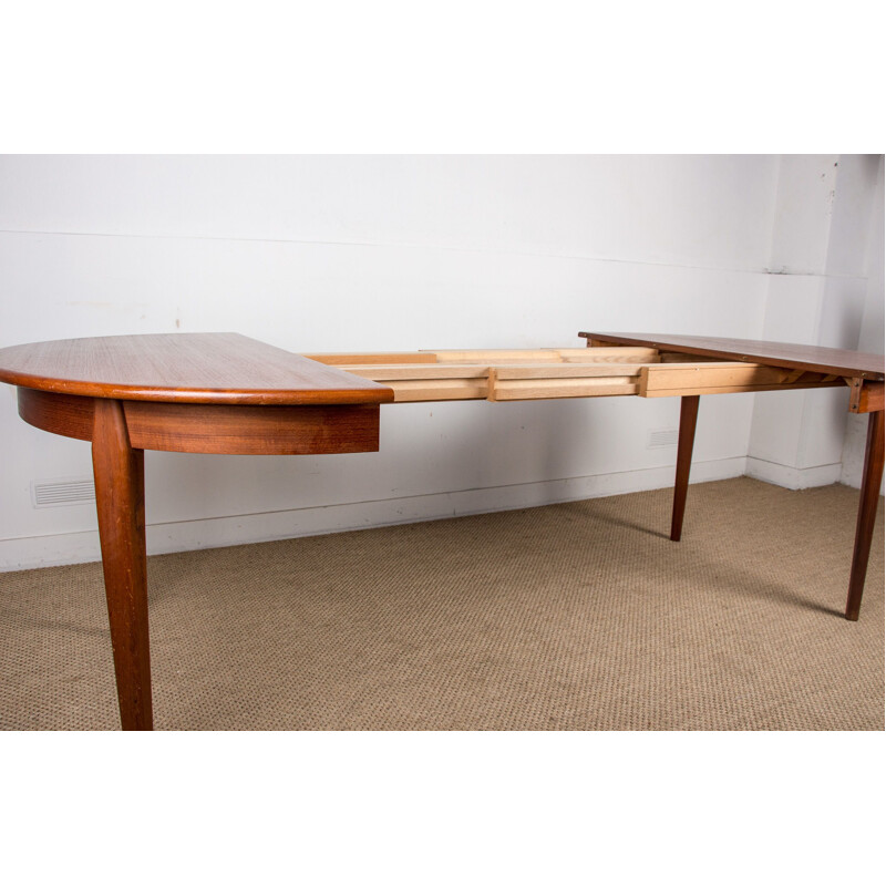 Vintage Extendable Teak Dining Table by H.Sigh & Sons Danish Mobelfabrik 1960