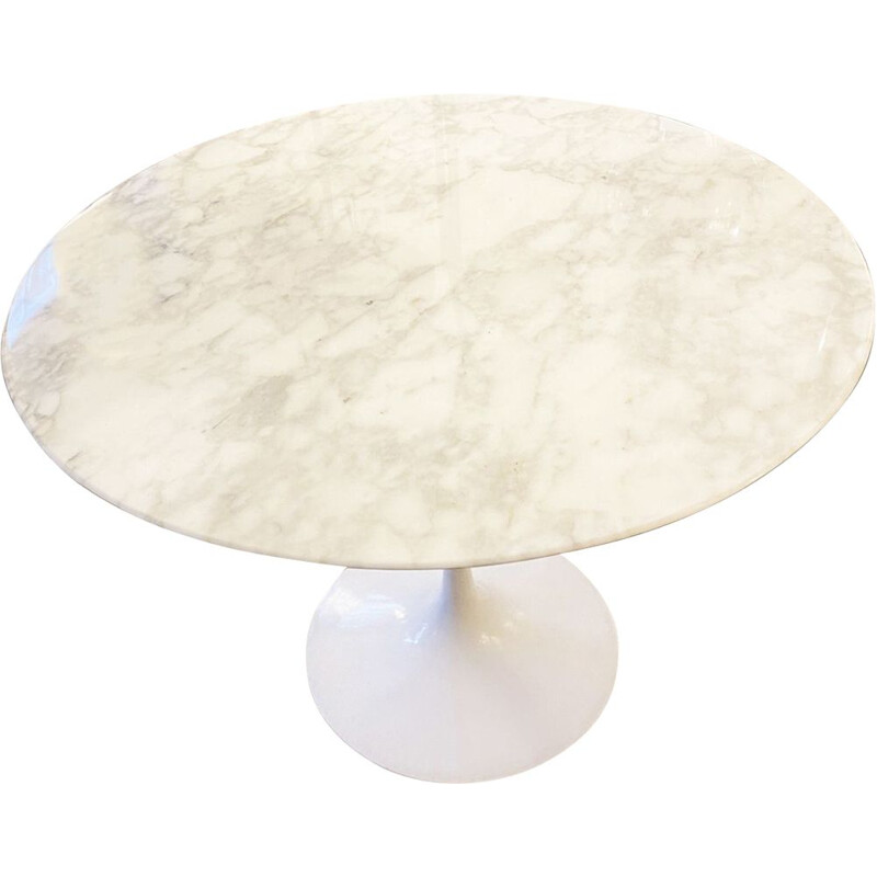 Vintage round marble table by Eero Saarinen for Knoll
