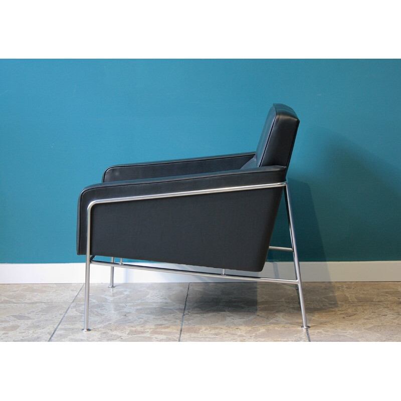 Scandinavian Fritz Hansen armchair in steel and black leather, Arne JACOBSEN - 1960s