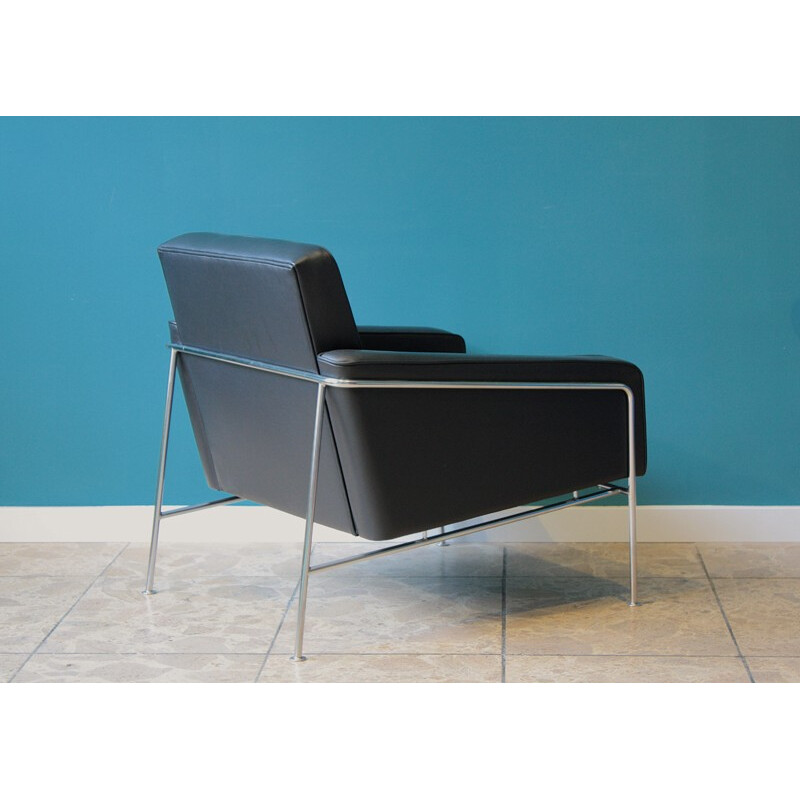 Scandinavian Fritz Hansen armchair in steel and black leather, Arne JACOBSEN - 1960s