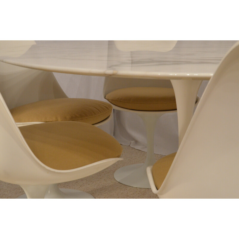 Table à repas et 6 chaises "Tulipe", Eero SAARINEN - années 50