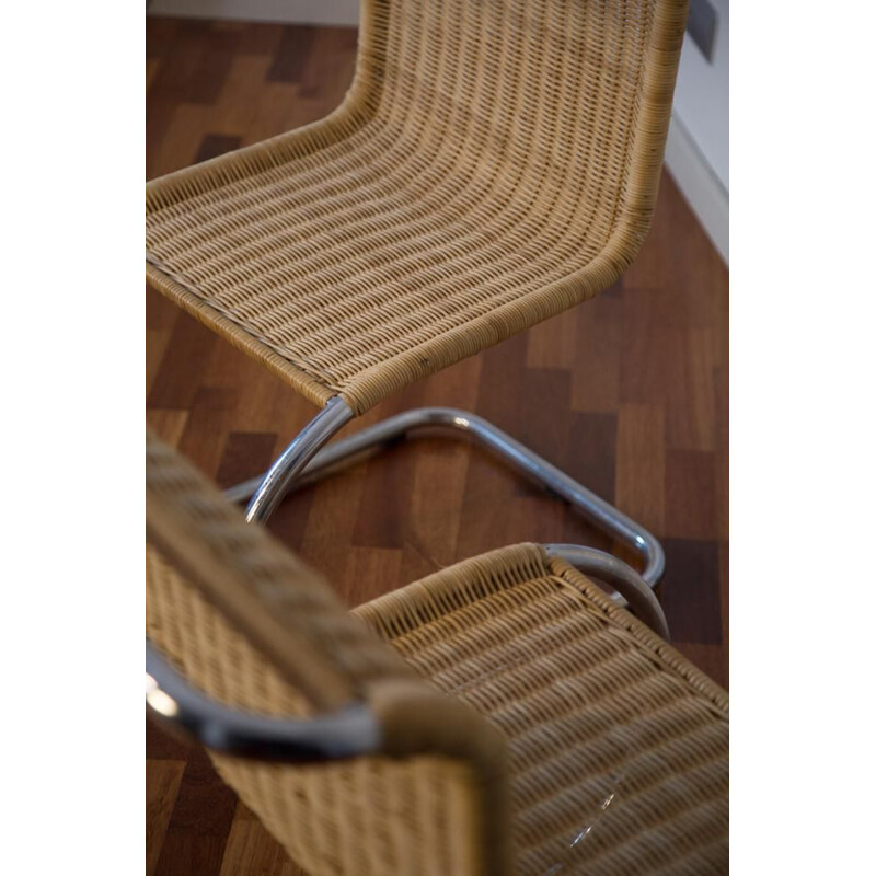 Paire de chaises vintage Mies Van Der Rohe en rotin