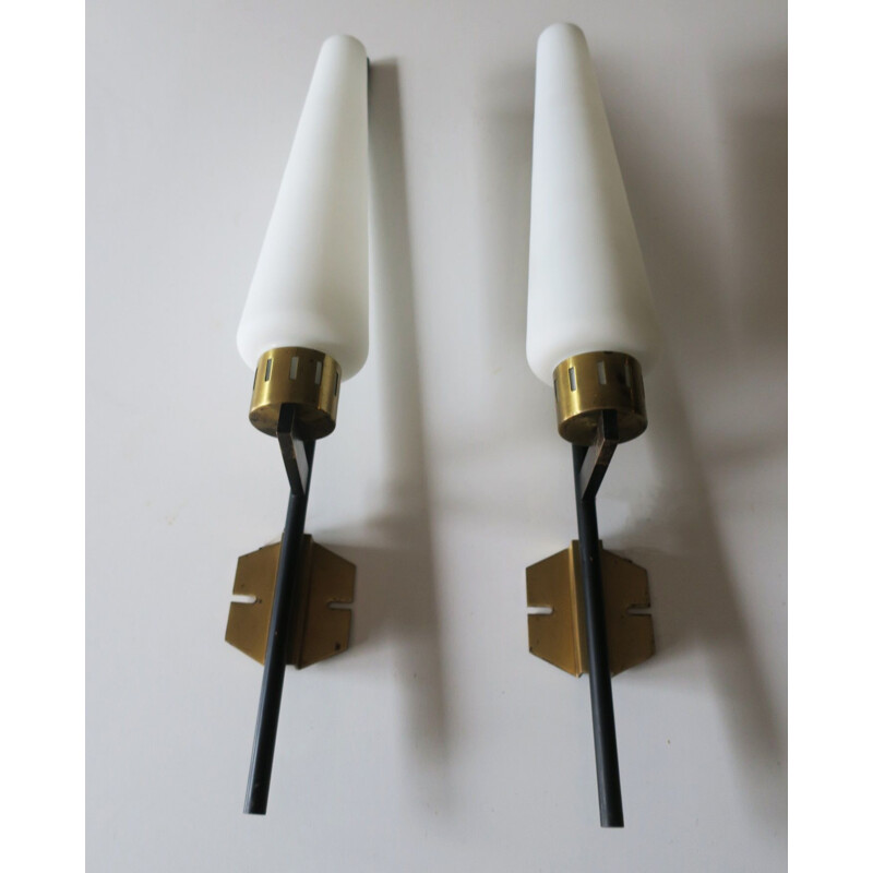 Pair of vintage sconces in black brass and opaline glass, Italy 1940
