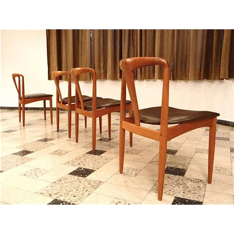 Set of 4 vintage dining chairs by Johannes Andersen for Uldum Møbelfabrik, Denmark 1960