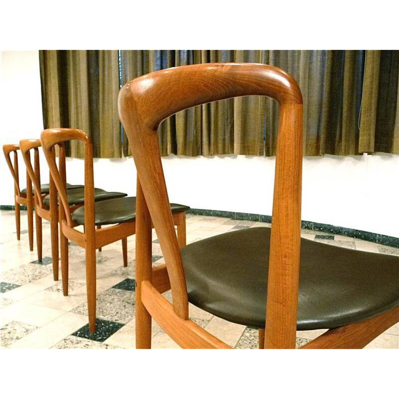 Juego de 4 sillas de comedor vintage de Johannes Andersen para Uldum Møbelfabrik, Dinamarca 1960