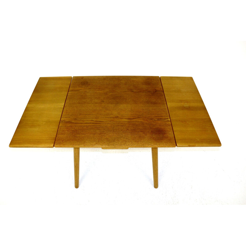 Vintage oak dining table by Poul Volther