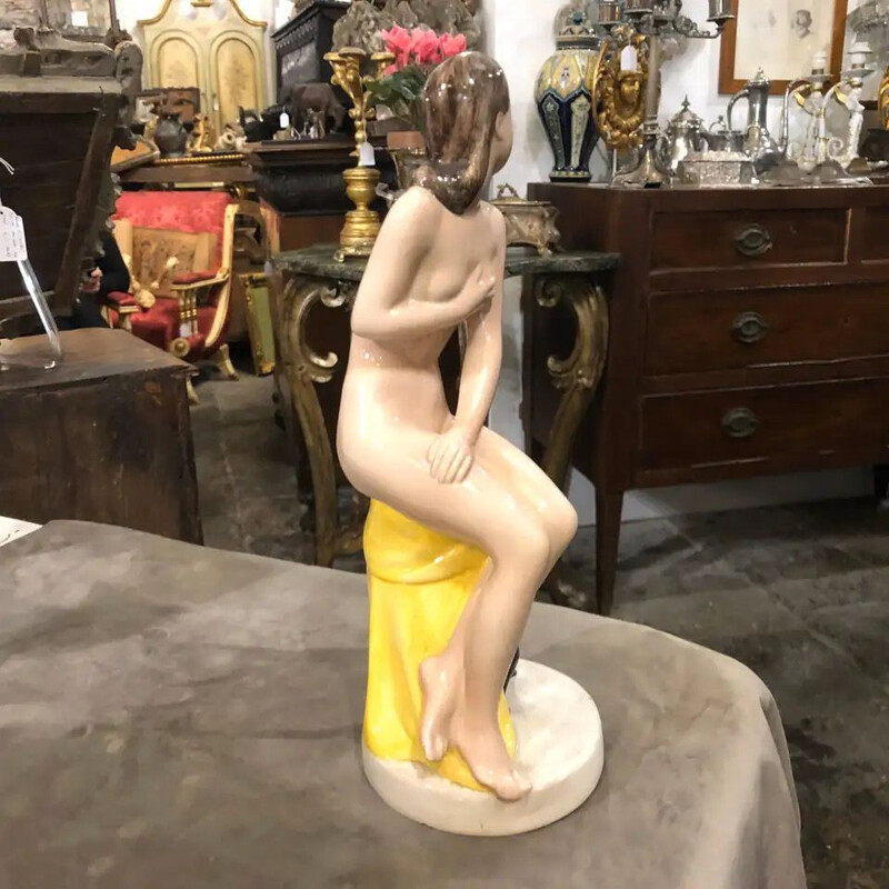 Estatua de mujer de porcelana vintage de Cia Manna Italian 1940