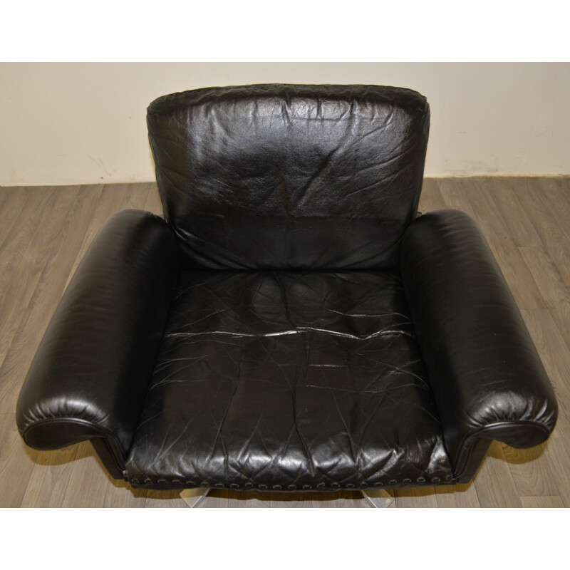 "DS 31" De Sede swivel armchair in black leather - 1970s