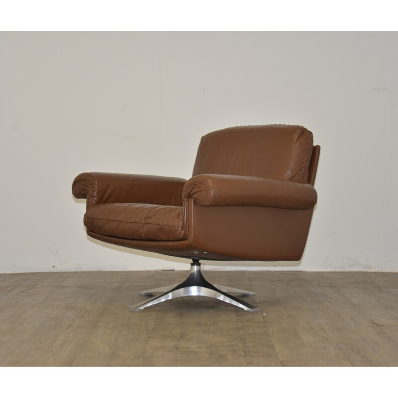 "DS 31" De Sede swivel armchair in brown leather - 1970s