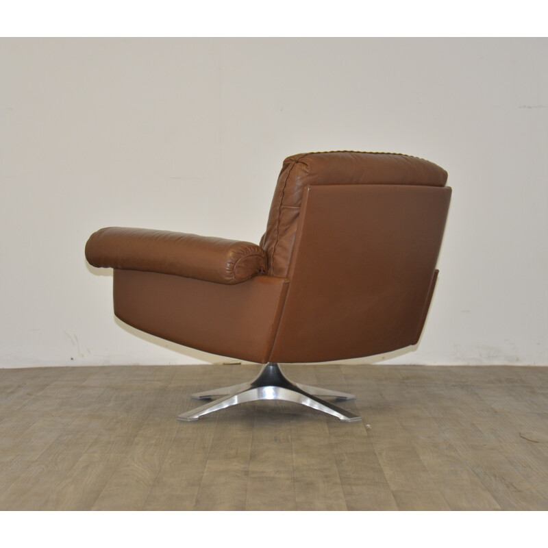 "DS 31" De Sede swivel armchair in brown leather - 1970s