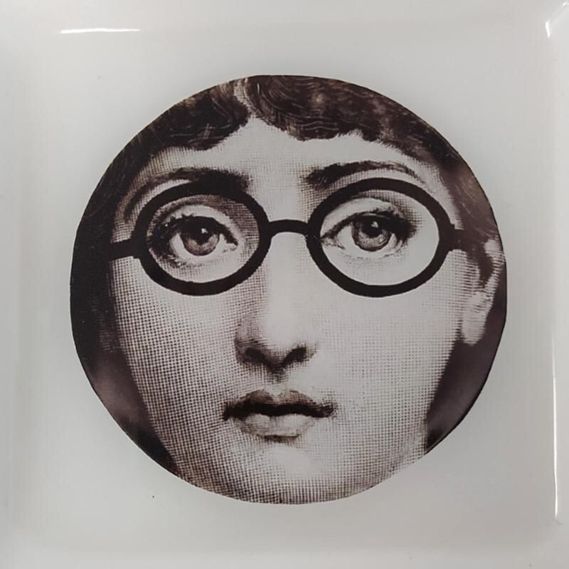 Vintage porseleinen asbak Fornasetti Lege zak van Piero Fornasetti voor Winston 1970