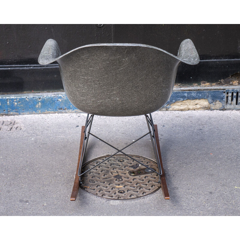 Rocking chair vintage Elephant Grey de Charles & Ray Eames 1970