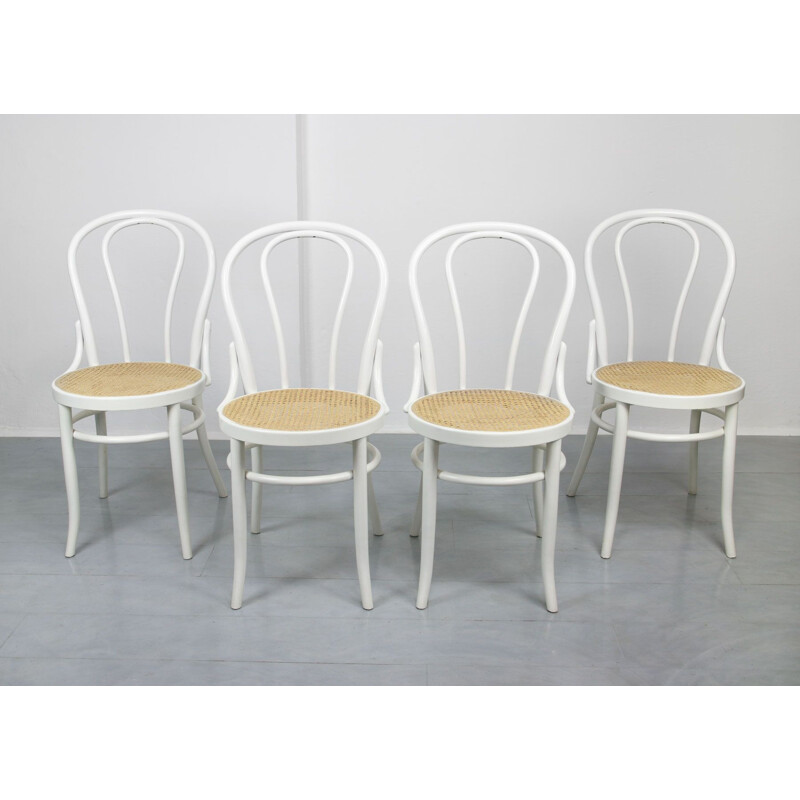 Juego de 4 sillas blancas vintage de Michael Thonet