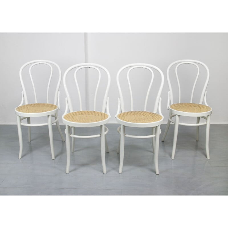 Set of 4 vintage White Chairs by Michael Thonet