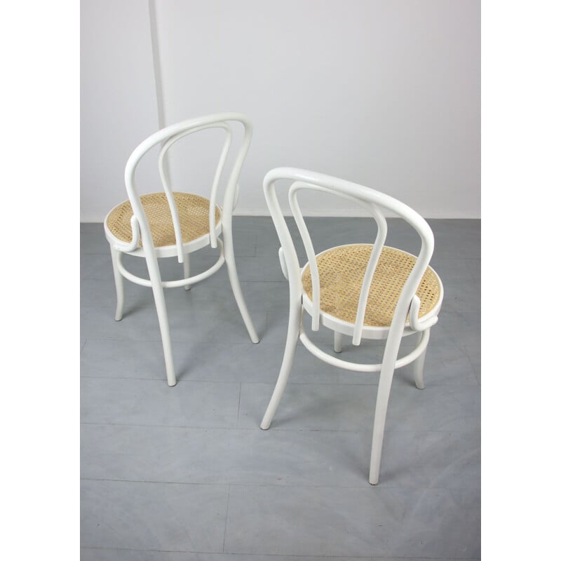 Lot de 4 chaises vintage blanches par Michael Thonet
