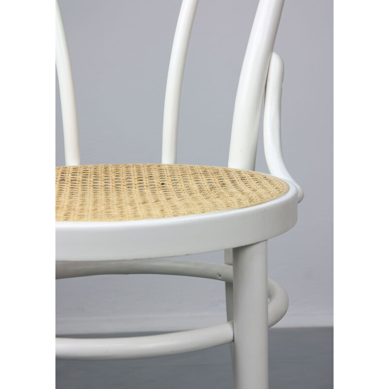 Juego de 4 sillas blancas vintage de Michael Thonet