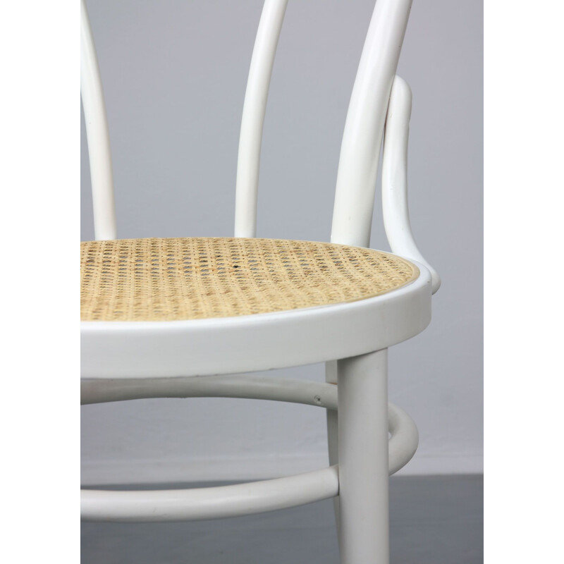 Set of 4 vintage White Chairs by Michael Thonet