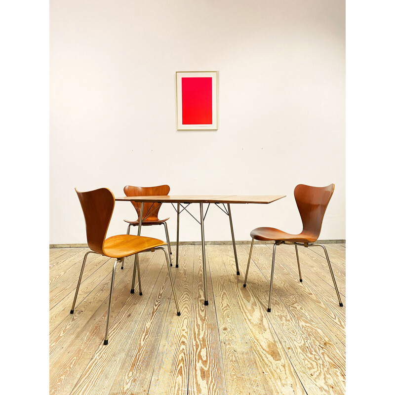 Table à manger vintage par Arne Jacobsen