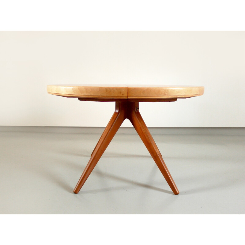 Nordiska Kompaniet "Futura" extendable dining table in mahogany, beechwood and brass, David ROSÉN - 1950s