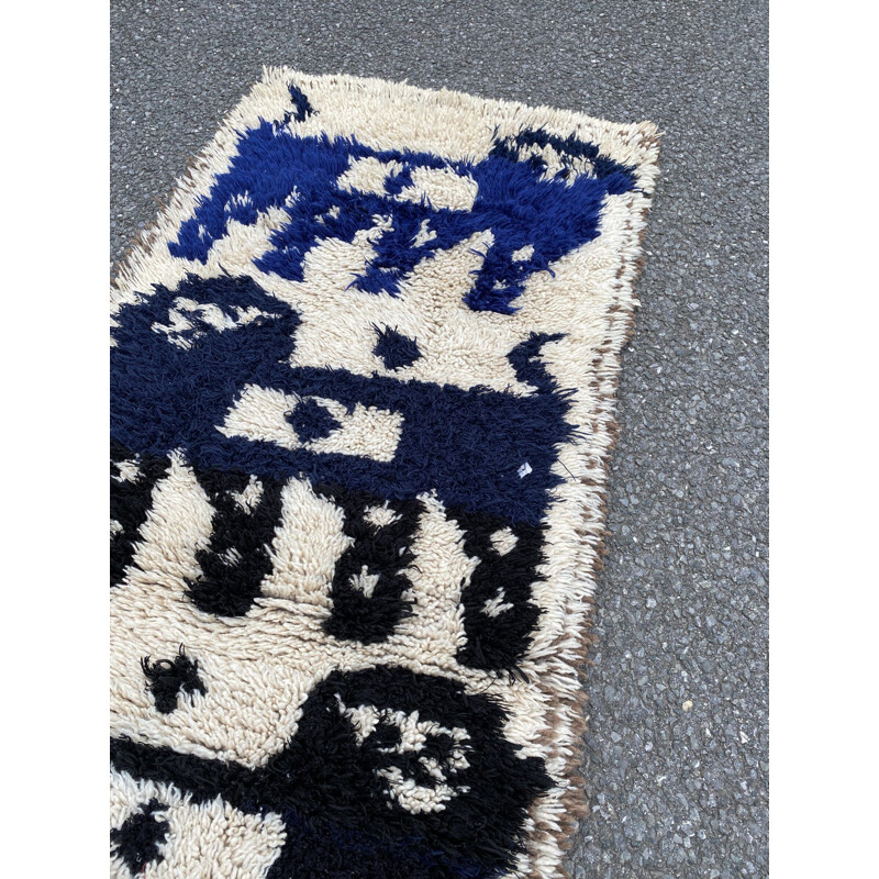 Vintage Beni Ouarain Berber Carpet