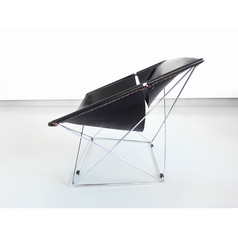 Artifort Hollande "Butterfly" chair in black leather and metal, Pierre PAULIN - 1970s