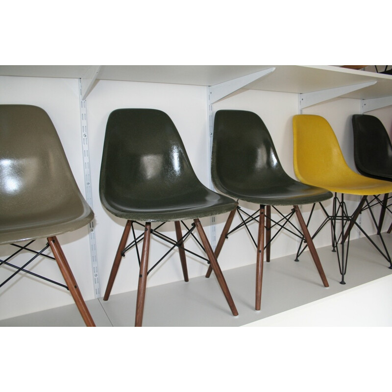 DSW forest green chair EAMES - 60
