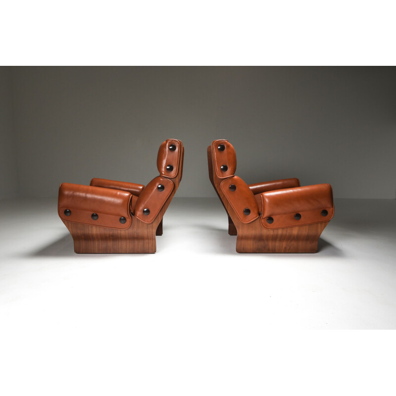Pair of vintage Borsani Lounge Chairs in Cognac Leather 1960s