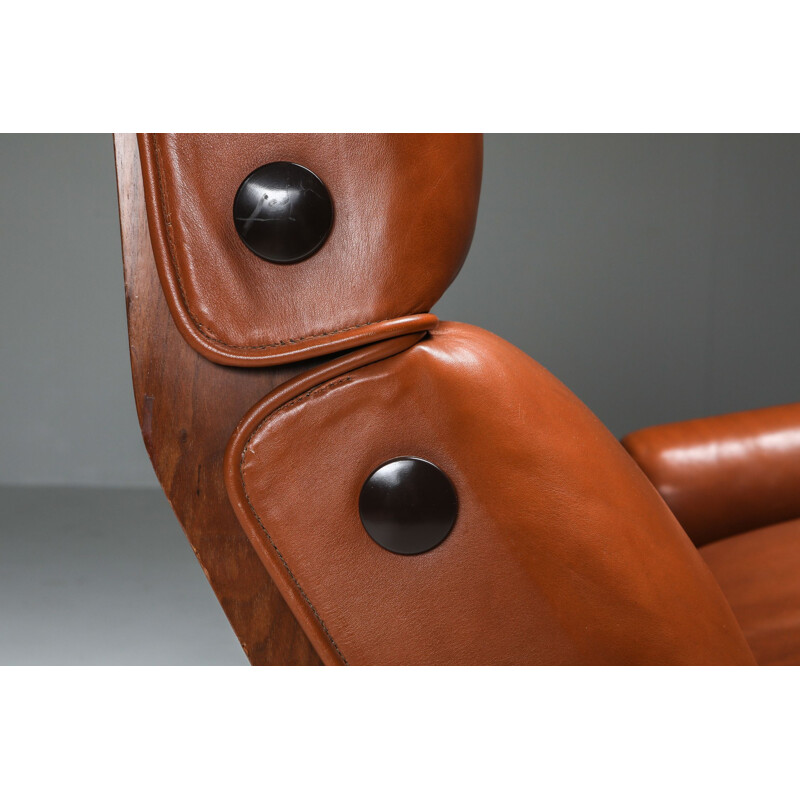 Pair of vintage Borsani Lounge Chairs in Cognac Leather 1960s