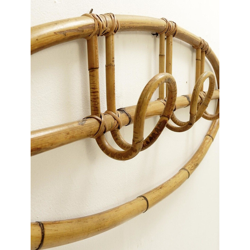 Vintage oval coat rack in Rattan 1960s