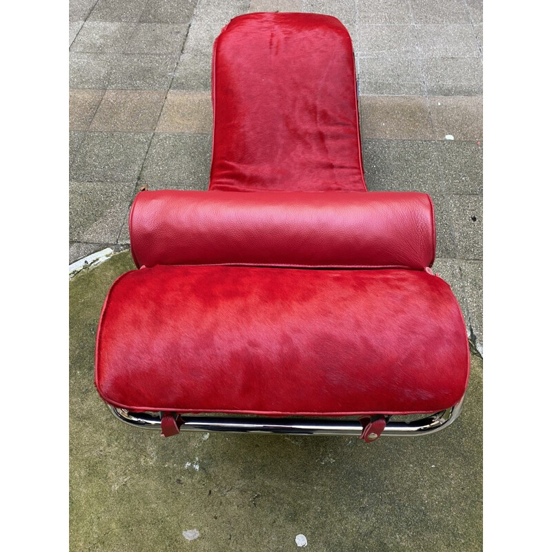 Vintage red pony chaise longue Le Corbusier and Charlotte Perriand