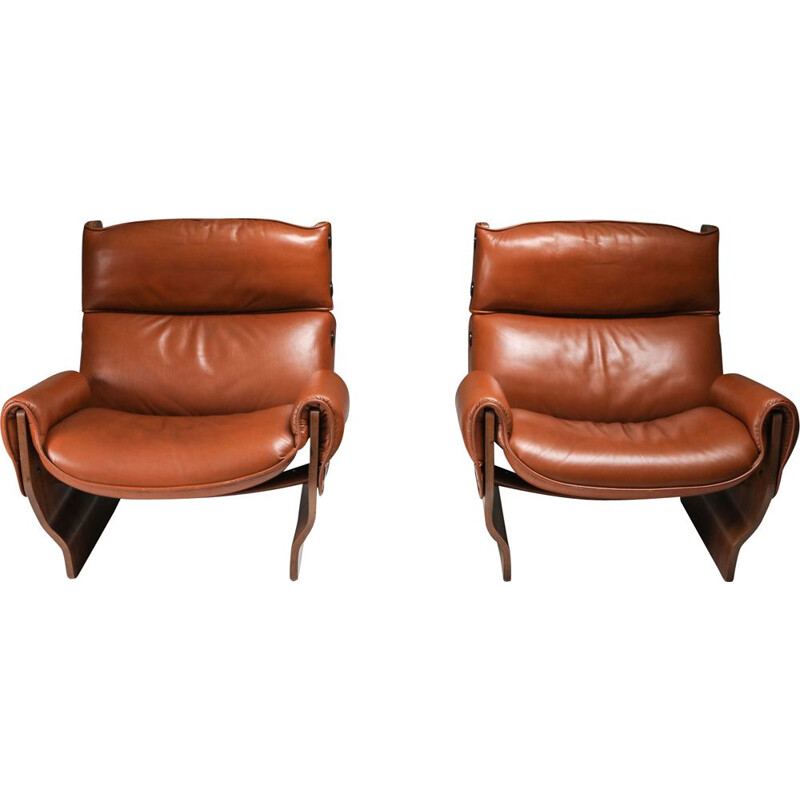 Pair of vintage Borsani Lounge Chairs in Cognac Leather 1960s