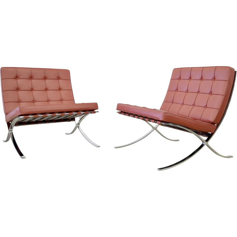 Paire de chaises vintage Knoll barcelona en cuir rouge par Ludwig Mies Van Der Rohe 1929