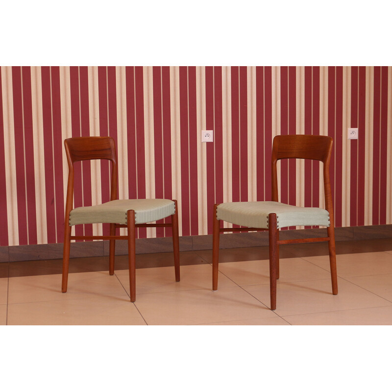 Table et 6 chaises vintage par Henning Kjærnulf pour Korup Stolefabrik Danemark 1960