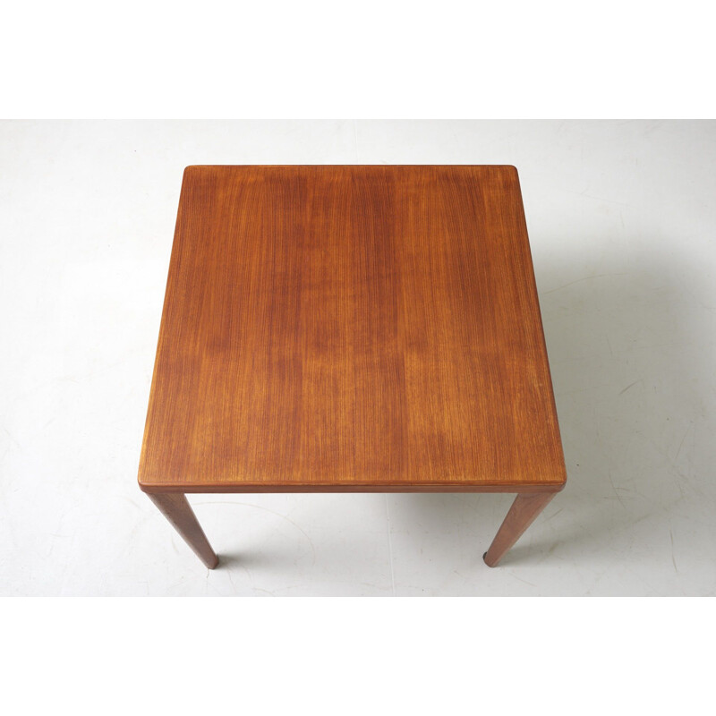 Petite table à manger vintage carrée par Henning Kjaernulf pour Vejle Danemark 1960