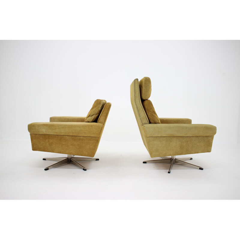 Pair of vintage Georg Thams Swivel Chairs Leather Denmark 1970s