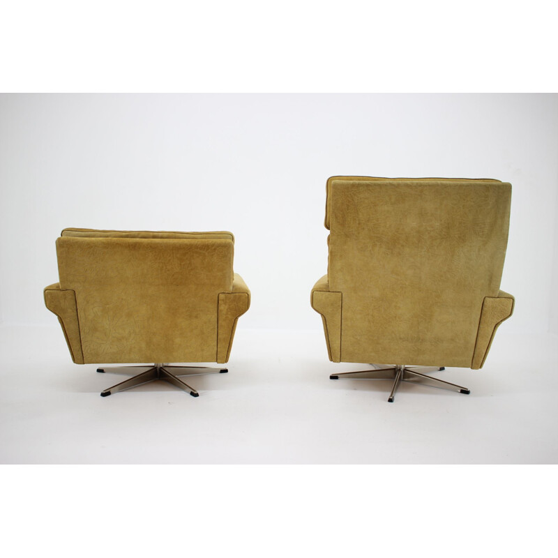 Pair of vintage Georg Thams Swivel Chairs Leather Denmark 1970s