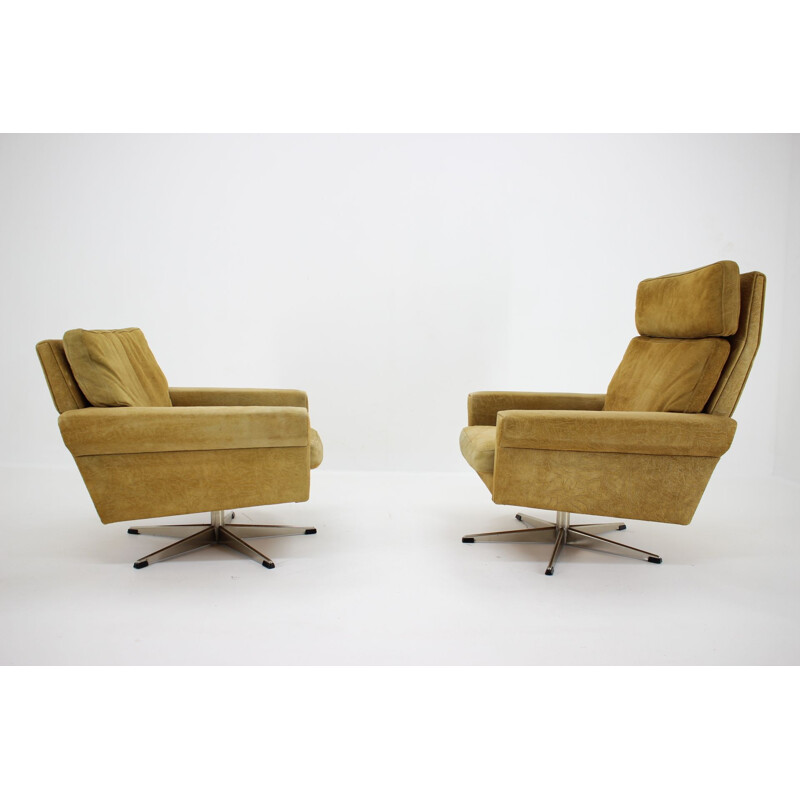 Pair of vintage Georg Thams Swivel Chairs Leather Denmark 1970s