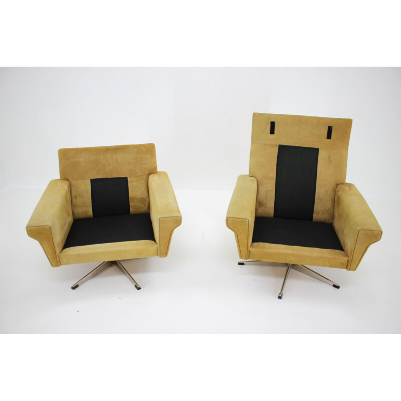 Pair of vintage Georg Thams Swivel Chairs Leather Denmark 1970s